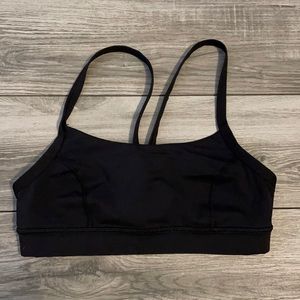 Lululemon sports bra size 6